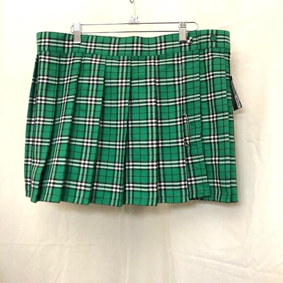 Spirit Halloween green plaid mini skirt size L/XL - Picture 1 of 11